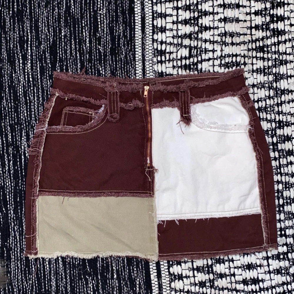 SHEIN Brown mini skirt. Size Medium.